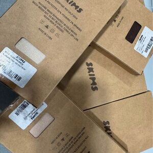 SKIMS socks one pair